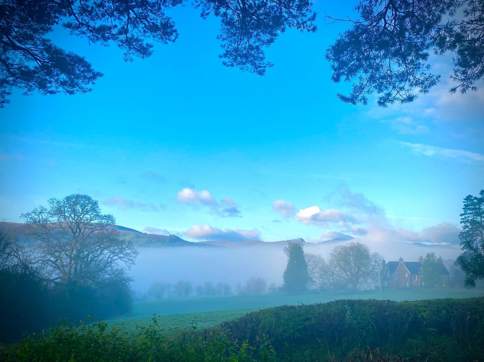 Mountain View Cottage, Hot Tub , Stunning Views Llanhamlach Exterior photo